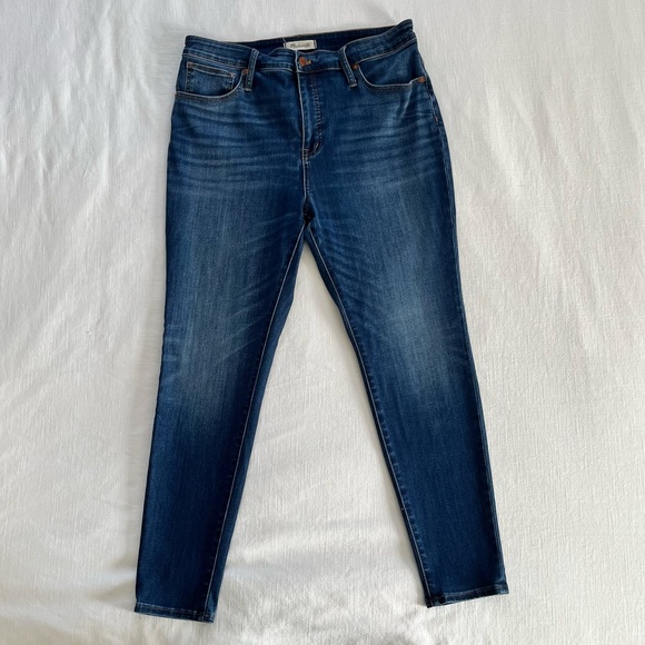 Madewell Curvy High-Rise Skinny Jean in Danny Wash: TENCEL Denim Edition… - Picture 2 of 12